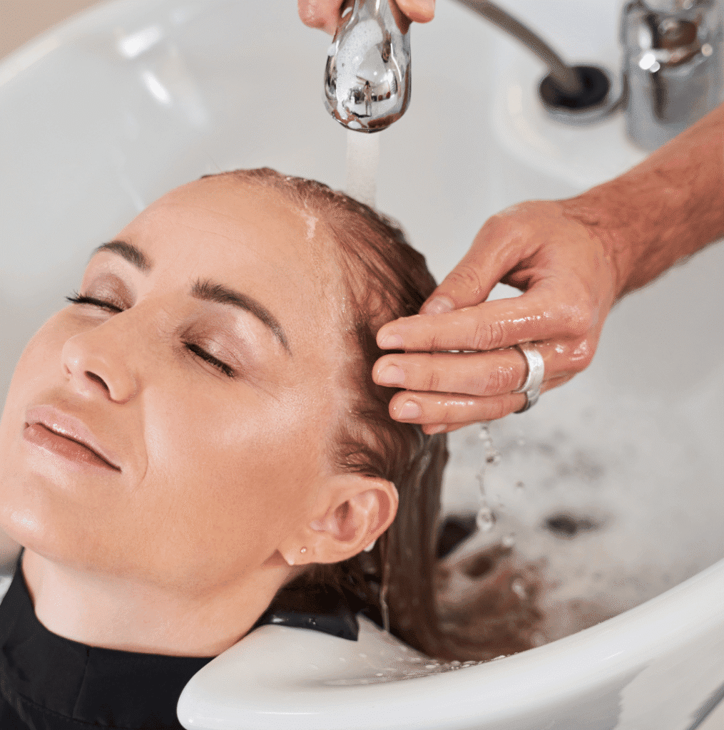Best Beauty parlour in Varanasi